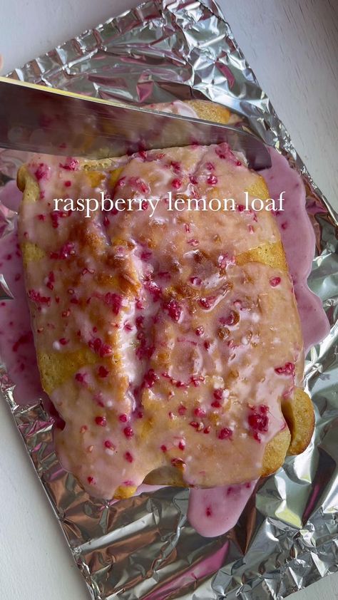 Raspberry Lemon Loaf, Sommer Mad, Lemon Loaf, Läcker Mat, Tasty Baking, Deilig Mat, Fun Baking Recipes, Easy Baking Recipes, Food Obsession