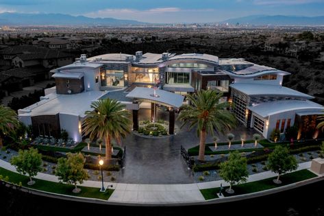 Luxury Houses Mansions, Housing Development, Casa Exterior, Henderson Nv, Modern Mansion, Expensive Houses, Mansions Luxury, Luxury Homes Dream Houses, Celebrity Houses