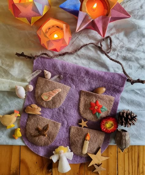 Waldorf Felt Crafts, Waldorf Gifts, Felt Advent Calendar, Advent Crafts, Waldorf Inspired Toys, Waldorf Crafts, Waldorf Education, Felt Pattern, Nature Table