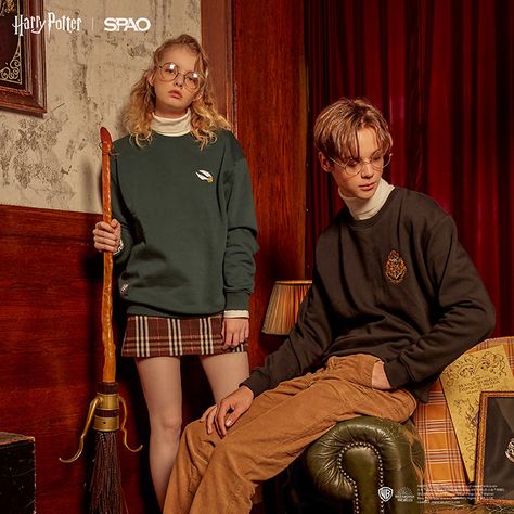 Potterheads Are Losing It Over This New Harry Potter Collection From Korea Korean Clothing Brands, Harry Potter Golden Snitch, Hogwarts Outfits, Harry Potter Style, Dark Academia Fashion, Harry Potter Outfits, Harry Potter Fanfiction, Harry Potter Pictures, Harry Potter Collection