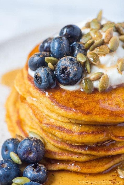 Freezer Friendly Breakfast, Pumpkin Blueberry, Pancakes Pumpkin, Pancakes With Blueberries, Pumpkin Pancake, Pumpkin Pancake Recipe, Pumpkin Pancakes, How To Make Pancakes, Fall Breakfast