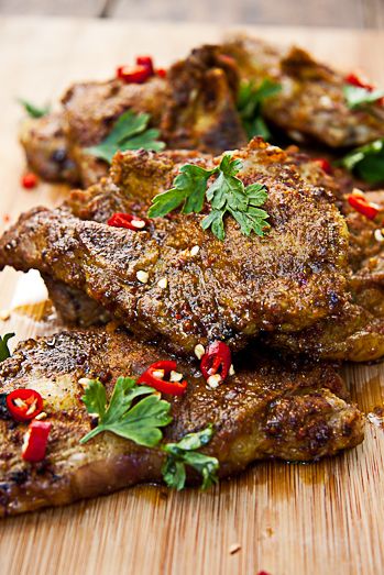 Indian Spiced Lamb Chops with Cucumber Salad Spiced Lamb, Lamb Chop Recipes, Tandoori Masala, Mutton Recipes, Lamb Dishes, Munnar, Chops Recipe, Lamb Recipes, Lamb Chops