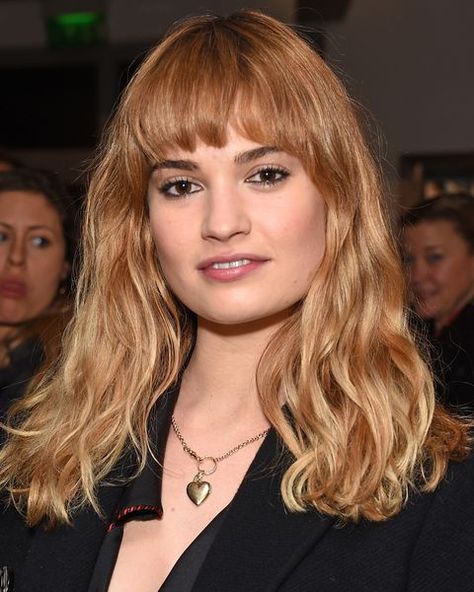 Lily James Fringe Full Fringe Hairstyles, Blonde Hair With Fringe, Celebrity Bangs, Side Fringe Hairstyles, Fringe Bangs Hairstyles, Blonde Fringe, New Long Hairstyles, Long Haircuts With Bangs, Short Hair Fringe