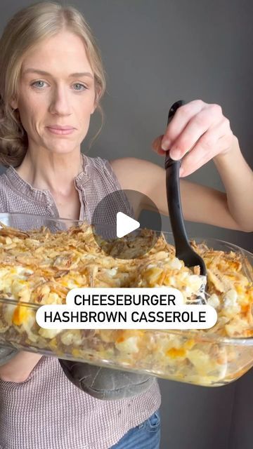 Hashbrown And Beef Casserole, Hamburger Diced Hashbrown Casserole, Hashbrowns And Hamburger, Hashbrown Obrien Recipes, Bagged Hashbrown Recipes, Burger And Hashbrown Recipes, Hash Brown Cheeseburger Casserole, Cheese Burger Hashbrown Casserole, French Onion Chicken And Hashbrown