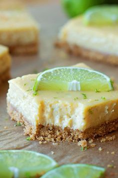 Key Lime Recipes, Pie Bars Recipe, Key Lime Desserts, Key Lime Pie Bars, Lime Desserts, Kek Lapis, Key Lime Cheesecake, Pie Bar Recipes, Whoopie Pie