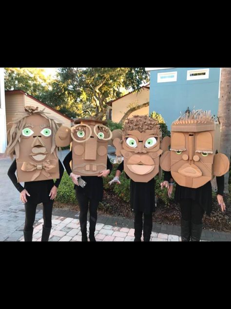 High School Cardboard Sculpture, Drawings On Cardboard, Cardboard Creatures, Cardboard Puppet, Mask Cardboard, Cardboard People, Cardboard Face, Cardboard Masks, Strašidelný Halloween