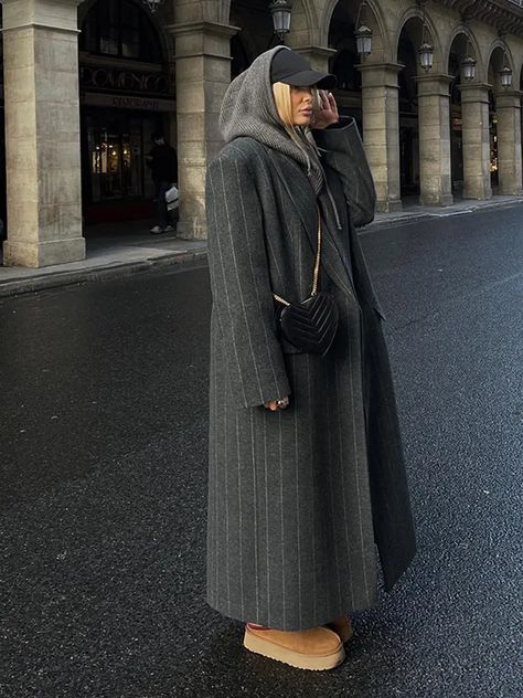 Women Dark Grey Stripe Wool Blends Overcoat Fashion Lapel Long Sleeve Loose Long Jacket Autumn Aw Street Style 2024, Street Chic 2024, Gray Long Coat Outfit, Long Gray Coat Outfit, Street Style Winter 2023-2024, Winter Street Style 2024, Gray Coat Outfit Winter Style, Nyc Winter Outfits Street Style, Airport Outfits Winter