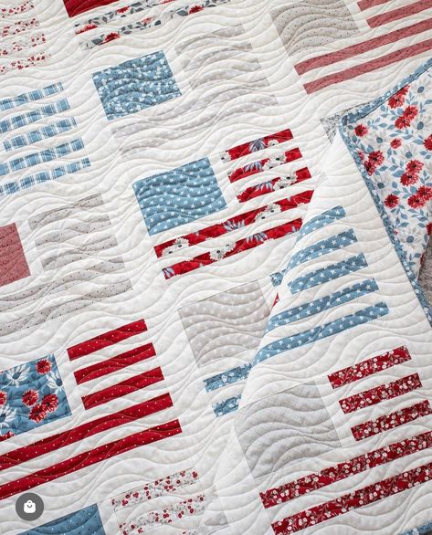 Americana Quilt, American Flag Quilt, Miss Americana, Charm Pack Quilt, Cake Quilt, Layer Cake Quilts, Flag Quilt, Jelly Roll Quilt Patterns, Patriotic Quilts