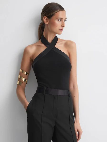 Black Halter Top Outfit, Sleeveless Top Outfit, Black Tailored Trousers, Halter Tops Outfit, Halter Shirt, Black Halter Top, Womens Halter Tops, Halter Neck Top, Of Model