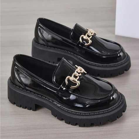 New Never Worn It Says They Are 8.5 But Fit Like A 9 Hijabi Inspiration, Black Buckle Shoes, Nice Closet, Loafers Outfits, Black School Shoes, Nike Shoes Women Fashion, Pretty Sneakers, Loafers Fashion, Shein Shoes