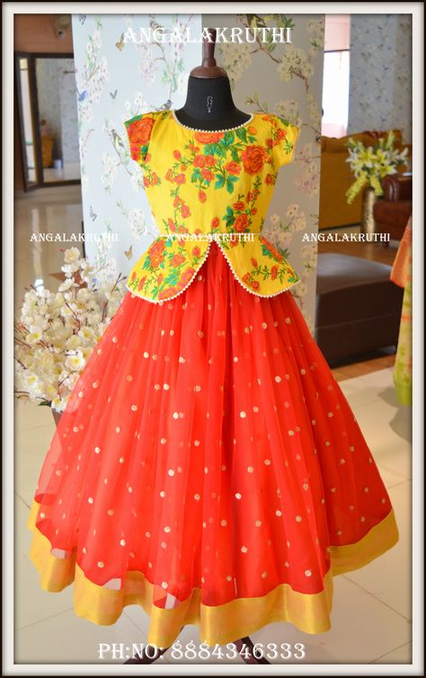 Gagra Choli Fashion For Kids, Kids Designer Wear, Designer Lehenga Blouse, Kids Party Frocks, Kids Long Dress, Mommy Daughter Dresses, Langa Blouse, Kids Wear Girls, Kids Blouse Designs