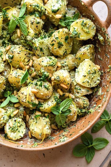 Pesto Potato Salad, Mayonnaise Sauce, Pesto Potatoes, Sommer Mad, Healthy Veggie, One Pot Dinners, Creamy Pesto, Vegan Pesto, Potato Salad Recipe