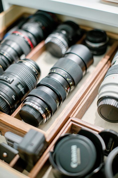 Photography Equipment Beginner, Camera Equipment Storage, Photography Gear Storage, Photography Equipment Storage, Camera Gear Photography Equipment, Camera Organization, Camera Gear Storage, Camera Gear Organization, Mom Photography