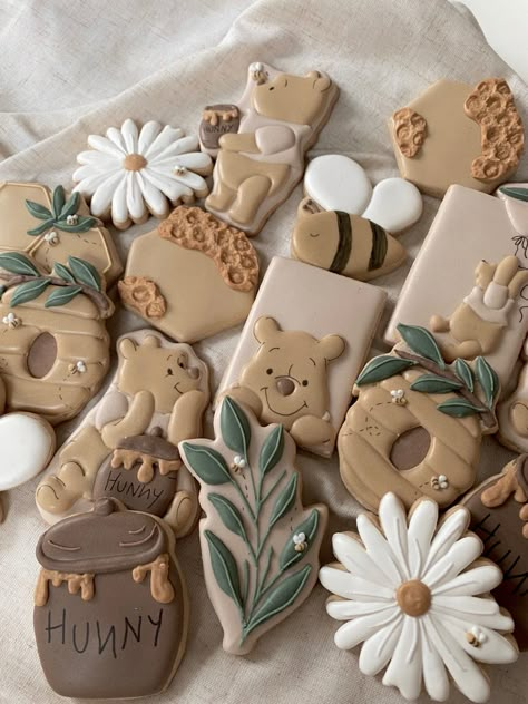 Winnie the pooh birthday sugar cookies bee cookies daisy cookies 🐝🍯🤍 Winnie The Pooh Gender Reveal Cookies, Pooh Bear Cookies Decorated, Classic Pooh Cookies, Birthday Cookies Aesthetic, Aesthetic Birthday Cookies, Winnie The Pooh Birthday Cookies, Winnie The Pooh Royal Icing Cookies, Neutral Winnie The Pooh Baby Shower Ideas, Princess Diaries Cookies