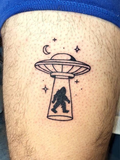 Alien And Bigfoot Tattoo, Small Cryptid Tattoo, Bigfoot Alien Tattoo, Bigfoot Outline Tattoo, Matching Cryptid Tattoos, Bigfoot Tattoo Small, Cute Bigfoot Tattoo, Cute Cryptid Tattoo, Small Bigfoot Tattoo