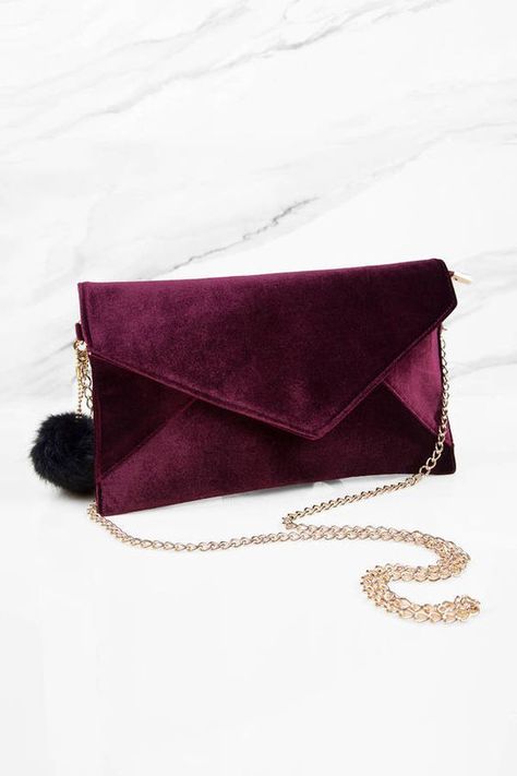 Prom Bags, Hand Bags Ideas, Velvet Envelope, Wine Purse, Best Leather Wallet, Crochet Clutch Bags, Bags Ideas, Velvet Purse, Designer Clutch Bags