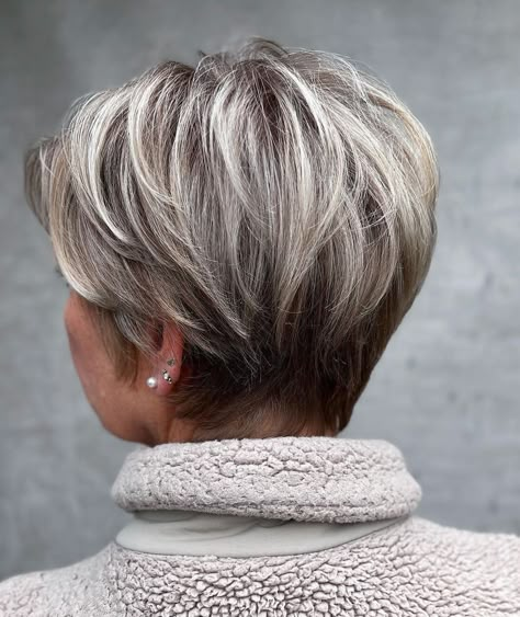 Curling Thick Hair, Stacked Haircuts, Short Choppy Haircuts, Short Sassy Haircuts, Choppy Bob Haircuts, Short Silver Hair, Textured Haircut, Thick Wavy Hair, Short Shag Hairstyles