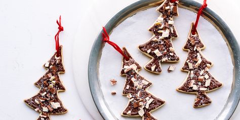 Ghirardelli Recipes, Christmas Chocolate Chip Cookies, Christmas Tree Baking, Ghirardelli Peppermint Bark, Baking Chips, Chocolate Shortbread Cookies, Online Chocolate, Holiday Sweets, Ghirardelli Chocolate