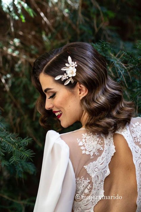 Medium Bridal Hair Down, Bride Hair Down To The Side, Hair Pieces For Wedding Half Up, Engagement Hairstyles Short Hair, Hollywood Waves Short Hair Wedding, Short Hair Hollywood Waves, Bride Hairstyles Short Hair, Bridal Hair Shoulder Length, Fine Hair Wedding Hairstyles