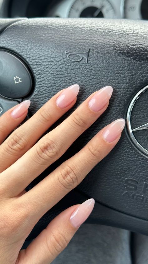 Ongles Beiges, Manikur Kuku, Plain Nails, Formal Nails, Casual Nails, Her Nails, Almond Acrylic Nails, Nagel Inspo, Oval Nails