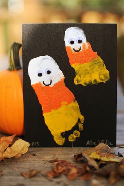 Best 25+ Candy corn crafts ideas on Pinterest | Candy corn decor ... Fall Art Ideas, Candy Corn Crafts, October Crafts, Fun Fall Crafts, Baby Art Projects, Footprint Crafts, Fall Art Projects, Carte Halloween, Halloween Arts And Crafts