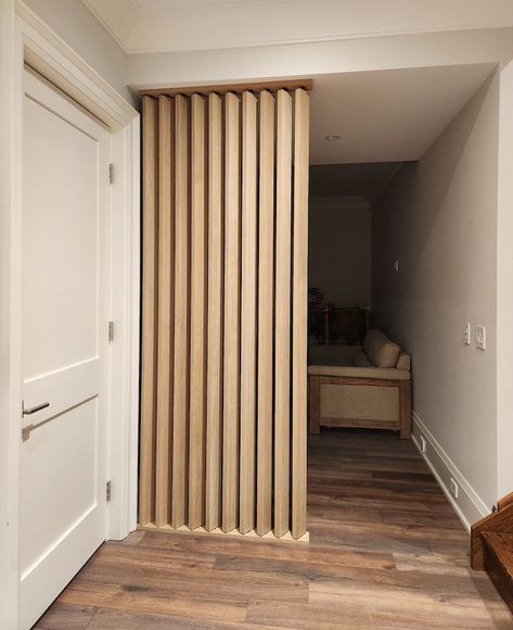 Slatted Wall Interior, Slat Partition, Entryway Divider, Wooden Partition Design, Canada Living, Blue Apartment, Wood Partition, Montana House, Wall Divider