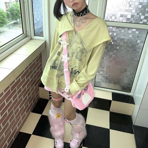 spring mood 🍏 Pink Leg Warmers Outfit, Aesthetic Pastel Green, Outfit Inspo Korean, Crochet Cat Ears, Fluffy Leg Warmers, Decora Outfits, Decora Aesthetic, Harajuku Decora, Estilo Harajuku