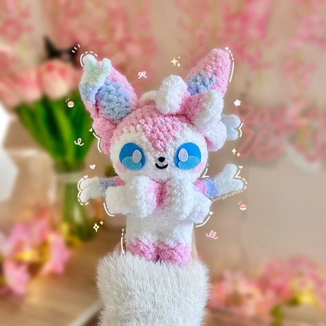 ⋆𐙚₊ Tester Call ꒰ closed ꒱ ⊹♡ Testers have contacted! 🎀 If you weren’t chosen, don’t be discouraged! I plan to hold tester calls for the rest of the eeveelutions so there will be plenty more opportunities! Pattern release date is tentatively set for ~3 weeks from now! • • • Happy Sylveon Day!! 🎀 I’m looking for 8 crocheters to test my Sylveon pattern! This is an advance beginner-immediate level crochet pattern that requires joining four legs, color changing, sewing, & working with felt. P... Sylveon Crochet Pattern, Crochet Vaporeon, Crochet Sylveon, Easy Crochet Animals, Sewing Stuffed Animals, Pink Crochet, Fun Crochet, Fun Crochet Projects, Kawaii Aesthetic