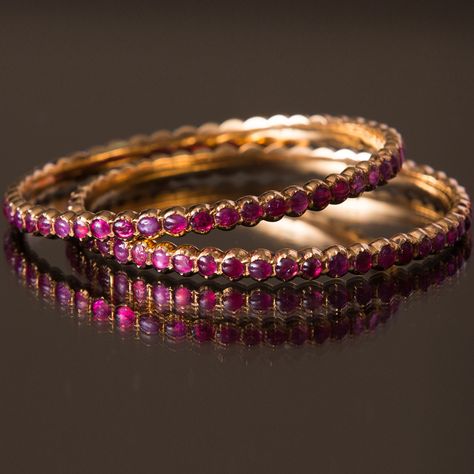 Ruby Bangles Gold, Kemp Jewellery, Plain Gold Bangles, Stone Bangles, Ruby Bangles, Burmese Ruby, Gold Jewelry Outfits, Rose Stone, Bangles Gold