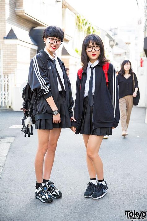 Harajuku Street Style, Couples Fashion, Adidas Cap, Japan Fashion Street, Harajuku Fashion Street, Jacket Nike, Harajuku Girls, Tokyo Street Style, Japanese Street