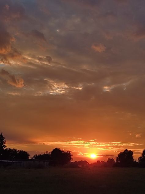 Driving Aesthetic, Aesthetic Golden Hour, Golden Hour Photos, Sky Pics, Sun Sets, Sky Aesthetic, Golden Hour, North Carolina, Sun