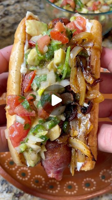 31K likes, 334 comments - freddsters on February 11, 2022: "Mexican Hot Dogs 🌭🇲🇽 #foodie #cooking #mexican #hotdog #recipe #cocina #receta #bacon #mexicanamerican #weekend #SuperBowl #Freddsters". Sonoran Dogs Recipe, Hot Dogs Mexicanos, Mexican Hot Dogs Bacon Wrapped, Hot Dogs Recetas, Mexican Hotdogs, Mexican Hot Dogs Recipes, Hotdogs Recipes, Gourmet Hotdogs, Mexican Hot Dogs