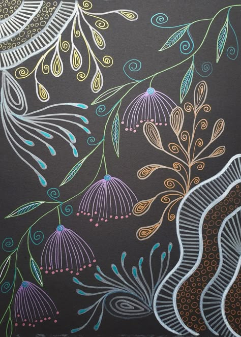 Chalkboard Wall Art Flowers, Chalk Flowers Drawing, Zentangle On Black Paper, Chalk Pen Art, Blackboard Art Ideas, Chalkboard Drawing Ideas, Liquid Chalk Art, Chalk Marker Art, White Board Art