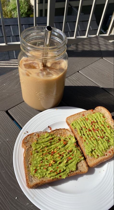 Healthy Food Pictures Aesthetic, Basic Healthy Breakfast, Healthy Food Athestic, Healthy Snacks Pictures, Aesthetic Easy Breakfast, Heathly Breakfast Aesthetic, 2023 Vision Board Pictures Healthy Food, Aesthetic Food Pictures Healthy, Eating Heathly Aesthetic