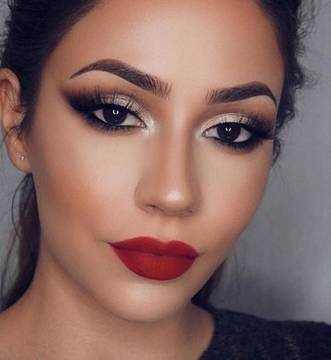 Xmas Makeup, Black Smokey Eye Makeup, Saving Face, Red Lips Makeup Look, Red Quince, Wedding Hairstyles And Makeup, Black Smokey Eye, Red Dress Makeup, Makeup Hacks Beauty Secrets