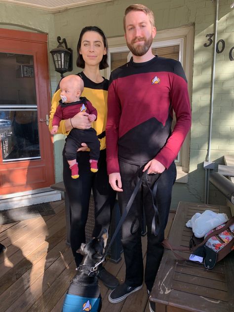 Star Trek Costumes, Star Trek Baby, Sci Fi Costume, Instant Age Rewind Concealer, Star Trek Costume, Star Trek Crew, Star Trek Uniforms, Space Movies, Maybelline Instant Age Rewind