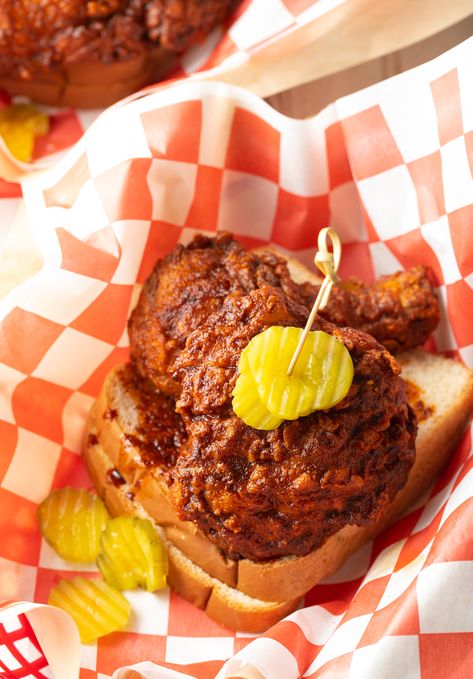 nashville spicy fried hot chicken with pickles and bread Nashville Hot Chicken Recipe, Hot Chicken Recipe, Nashville Chicken, Hot Chicken Sandwiches, Chicken Breast Crockpot Recipes, Crockpot Chicken Breast, Spicy Fried Chicken, Nashville Hot Chicken, Chicken Recipes Video