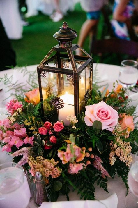 20 Rustic Lantern Wedding Centerpieces for 2020 | Roses & Rings - Part 2 Lantern Centerpiece Wedding, Fun Wedding Decor, Lantern Centerpieces, Wedding Lanterns, Outdoor Wedding Decorations, Deco Floral, Beach Weddings, Wedding Table Centerpieces, Pretty Wedding