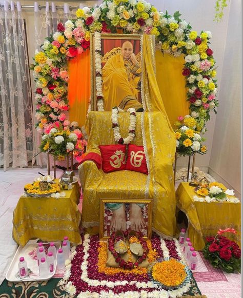 Guruji Swaroop At Home, Guruji Decoration At Home, Guruji Satsang Decoration At Home, Guruji Darbar Decoration, Jai Guru Ji, Nail References, Floral Rangoli, Mandir Designs, Jai Guruji