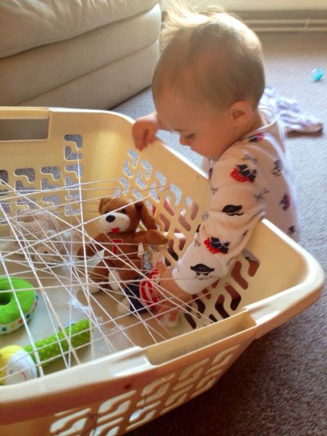 50 Free (Or Almost Free) Things To Do With Your 1-Year-Old - Cassie Scroggins Baby Zintuiglijk, Uppfostra Barn, Mainan Diy, Maluchy Montessori, Aktiviti Kanak-kanak, Baby Sensory Play, Aktivitas Montessori, Toddler Play, Toddler Fun