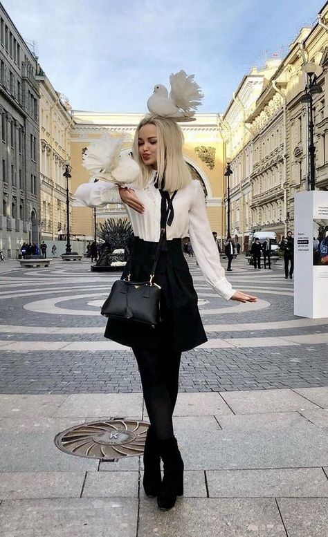 Dove Cameron Cute, Dov Cameron, Dave Cameron, Dove And Thomas, Dove Cameron Style, Liv And Maddie, Fashion 90s, Cameron Boyce, Dove Cameron