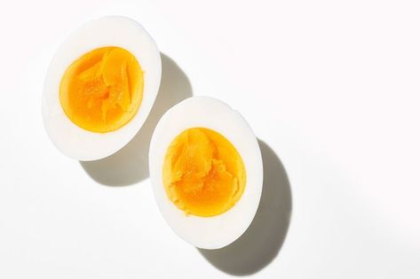 Hard-Boiled Eggs / Photo by Ted Cavanaugh Instant Pot Hard Boiled Eggs, Ramen Egg, Hard Boiled Egg Recipes, Perfect Hard Boiled Eggs, Boiled Egg Diet, Soft Boiled Eggs, Egg Diet, Boiled Egg, Starters Recipes