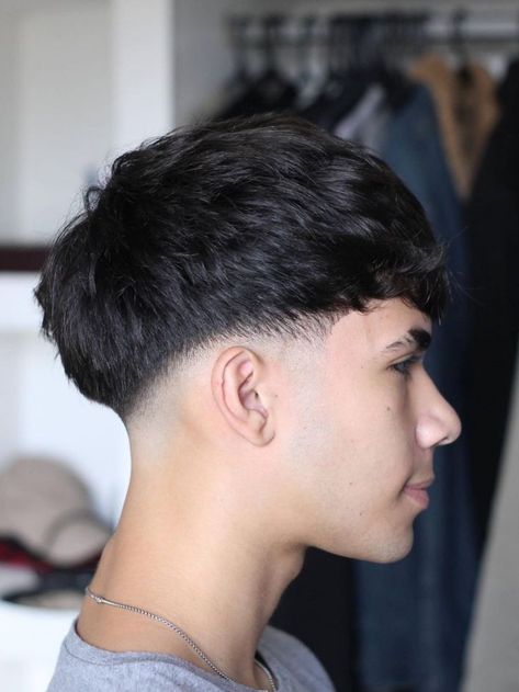 Mens Hairstyles Fringe, Afro Hair Fade, Taper Fade Short Hair, Fade Haircut Curly Hair, Men Fade Haircut Short, Taper Fade Curly Hair, Edgars Haircut, Mens Haircuts Short Hair, Low Fade Haircut