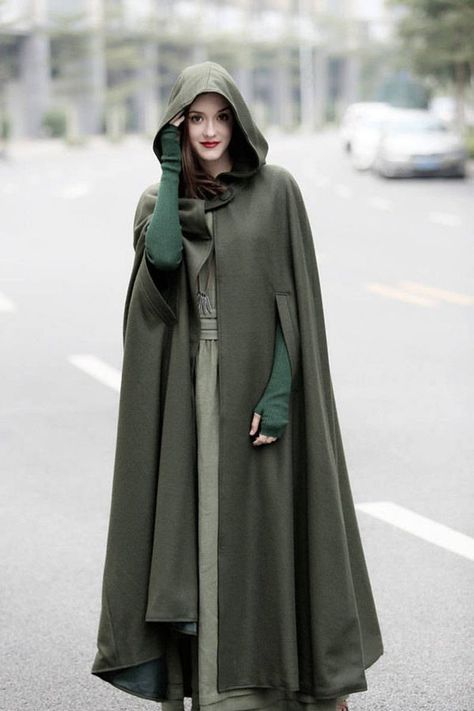 Manifestation Party, Green Cape, Hooded Wool Coat, Mode Retro, Cashmere Cape, Hooded Cape, Wool Cape, Hooded Cloak, Capes For Women