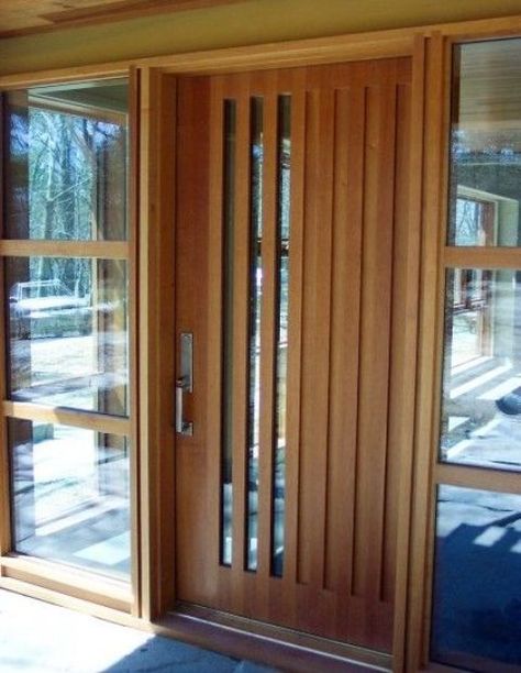 modern wood front door with vertical glass panes Door With Glass Panels, Deur Makeover, Contemporary Exterior Doors, Entry Door Designs, Entry Doors With Glass, Eksterior Modern, Contemporary Front Doors, Wooden Front Door Design, Modern Entrance