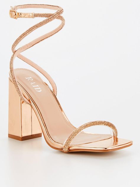 Rose Gold Heels Wedding, Rose Gold Shoes Heels, Quince Heels, Gold Heels Wedding, Quince Stuff, Birthday Style, Rose Gold Shoes, Rose Gold Heels, Rose Gold Sandals