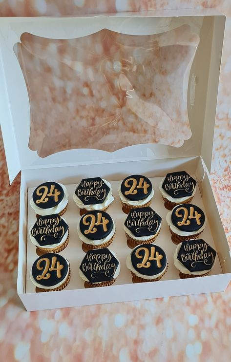 40th Birthday Cupcakes For Men, Cookies Bouquet, Flower Cookies Bouquet, 30th Birthday Cupcakes, 40th Birthday Cupcakes, Black Cupcakes, Cupcakes For Men, Birthday Cake For Him, Birthday Gold