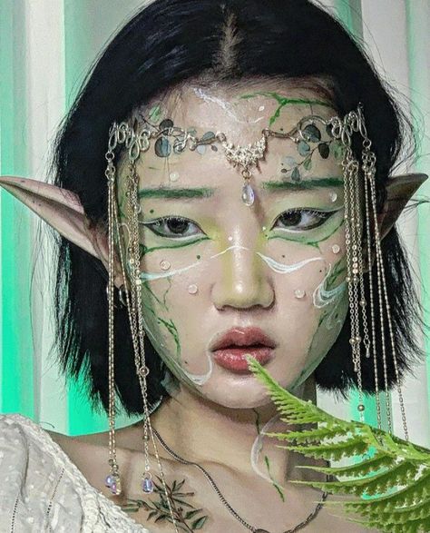 Glittery Eyeshadow, Fairy Garden Ideas, High Fashion Makeup, Halloween Makeup Inspiration, Character Makeup, Whimsical Fairy, Ethereal Makeup, Fairy Makeup, Full Face Makeup