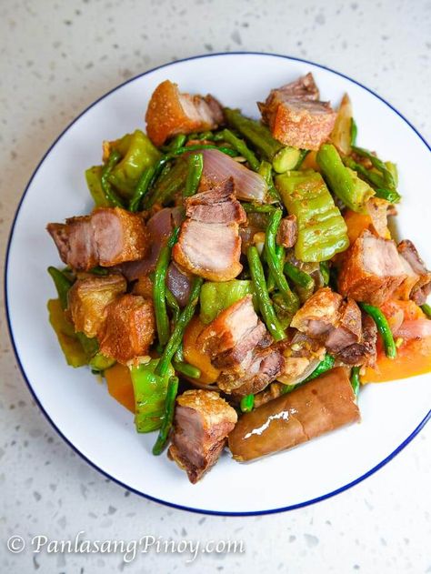 Pinakbet with Lechon Kawali Pinakbet Recipe, Lechon Recipe, Bagoong Alamang, Lechon Kawali, Fried Pork Belly, Philippines Recipes, Raw Pork, Panlasang Pinoy, Recipes Shrimp