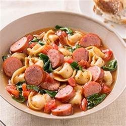 Nothing is better than a bowl of warm soup filled with cheesy pasta and meaty smoked sausage. Comfort food in 20 minutes! Sausage And Tortellini Soup, Sausage And Tortellini, Sausage Chili, Chili Dinner, Sausage Tortellini, Tortellini Recipes, Cheesy Pasta, Tortellini Soup, Smoked Sausage